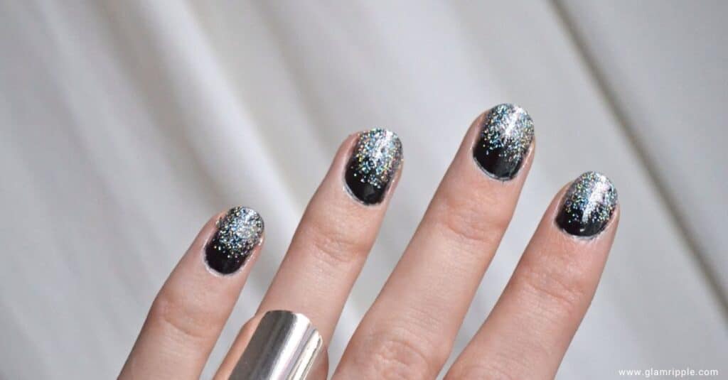 31 Glamorous Glitter Black Nail Designs for a Shimmering Look