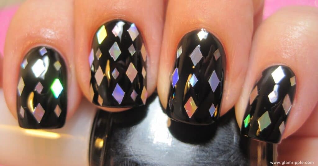 31 Glamorous Glitter Black Nail