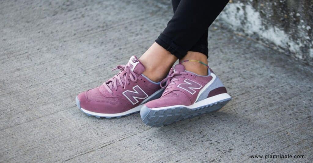 26 Ways to Rock New Balance Sneakers with Stylish New Balance Outfit Ideas