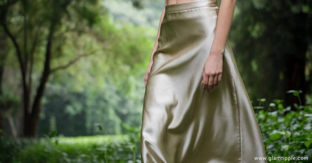 How to style a Satin skirt for every occasion: 19 outfit ideas